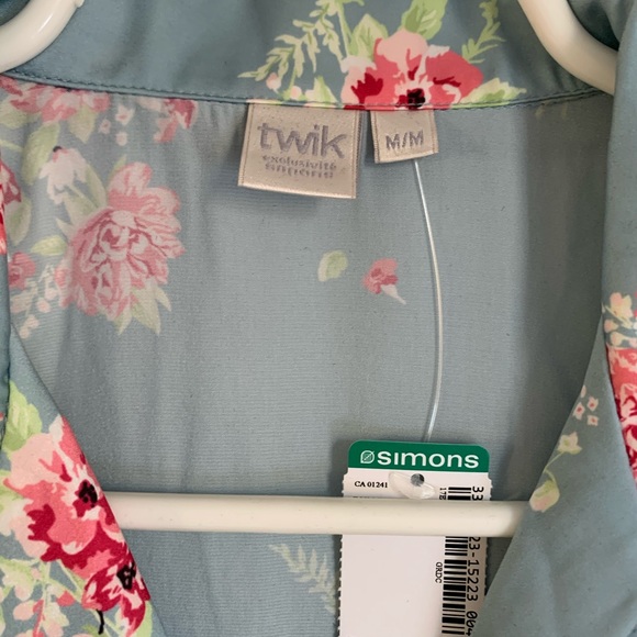 Pyjama style blouse - Picture 2 of 3